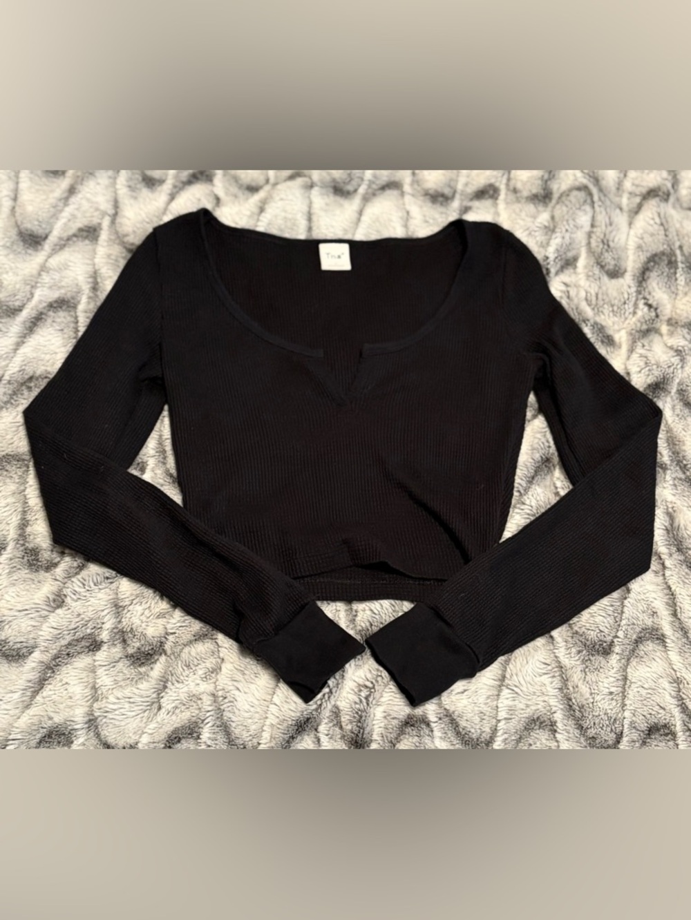 TNA Black Ribbed Long Sleeve V-Notch Crop Top